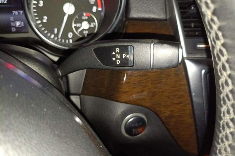 Used Mercedes-Benz GL-Class  Gear Lever