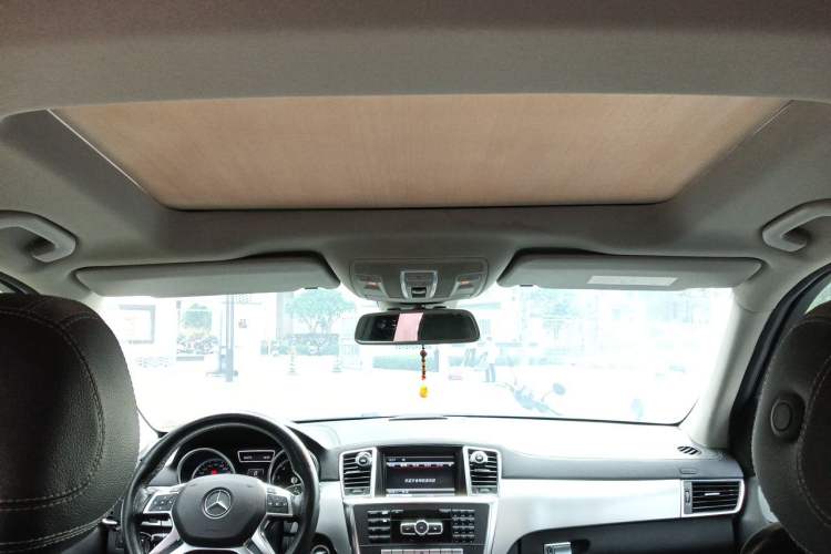 Used Mercedes-Benz GL-Class 2014 GL 400 4MATIC Dynamic Model Headliner