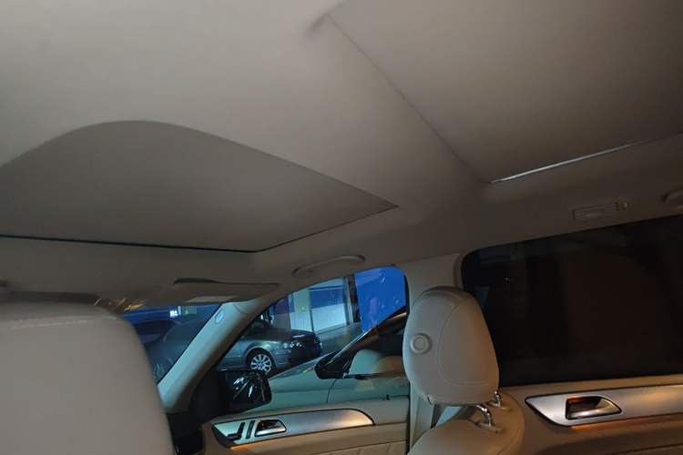 Used Mercedes-Benz GL-Class 2014 GL 400 4MATIC Dynamic Model Headliner