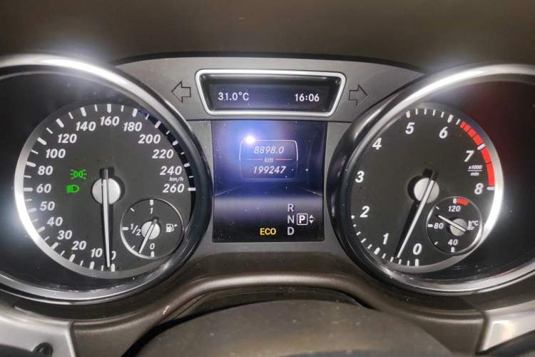 Used Mercedes-Benz GL-Class 2014 GL 400 4MATIC Dynamic Model Instrument Cluster