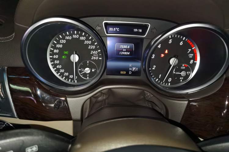 Used Mercedes-Benz GL-Class 2014 GL 400 4MATIC Dynamic Model Instrument Cluster