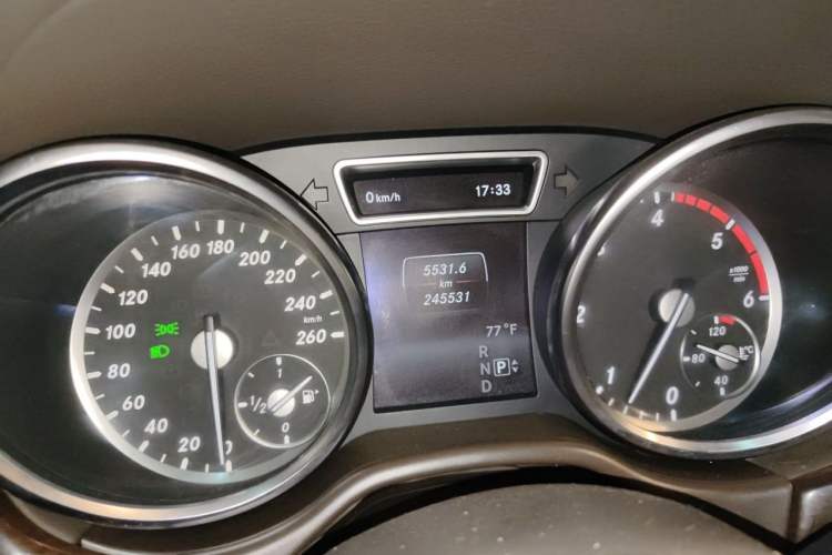 Used Mercedes-Benz GL-Class  Instrument Cluster
