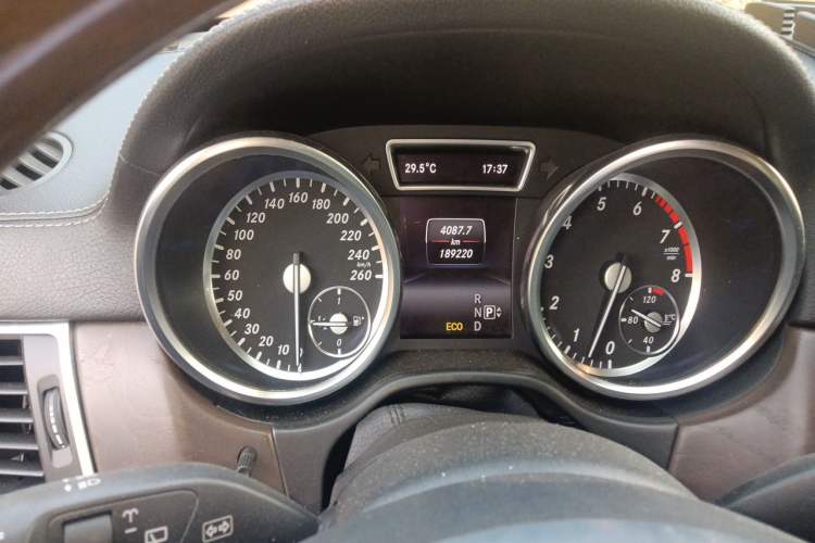 Used Mercedes-Benz GL-Class 2014 GL 400 4MATIC Luxury Model Instrument Cluster