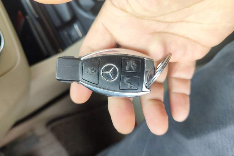 Used Mercedes-Benz GL-Class 2014 GL 350 CDI 4MATIC Interior 1