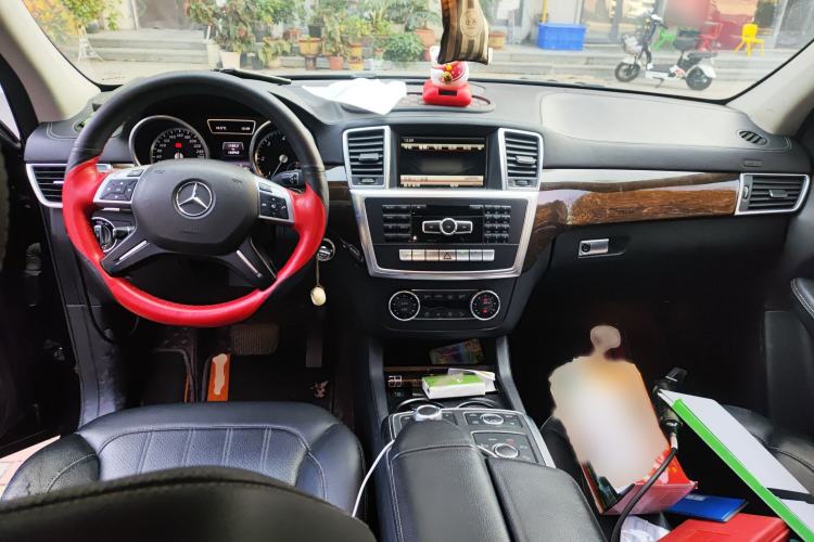 Used Mercedes-Benz GL-Class 2014 GL 350 CDI 4MATIC Interior 2