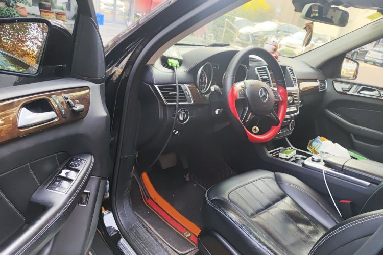Used Mercedes-Benz GL-Class 2014 GL 350 CDI 4MATIC Interior 3