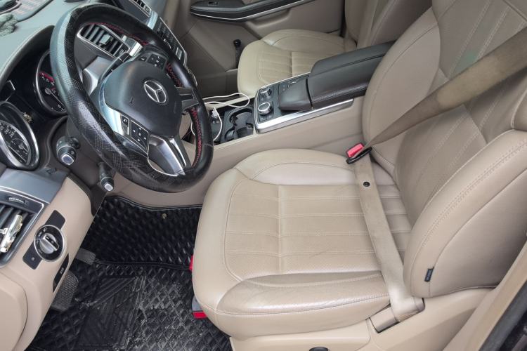 Used Mercedes-Benz GL-Class 2014 GL 400 4MATIC Dynamic Model Left Front Seat