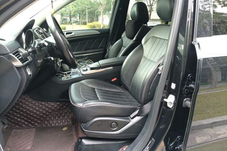 Used Mercedes-Benz GL-Class 2014 GL 400 4MATIC Dynamic Model Left Front Seat