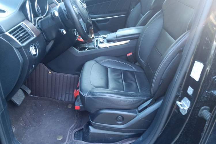 Used Mercedes-Benz GL-Class 2014 GL 400 4MATIC Luxury Model Left Front Seat