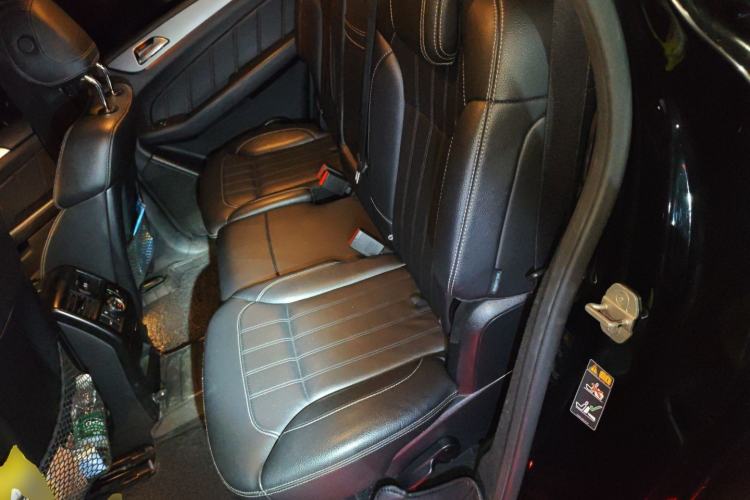 Used Mercedes-Benz GL-Class 2014 GL 400 4MATIC Dynamic Model Left Rear Seat