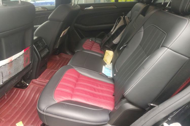 Used Mercedes-Benz GL-Class 2014 GL 400 4MATIC Dynamic Model Left Rear Seat