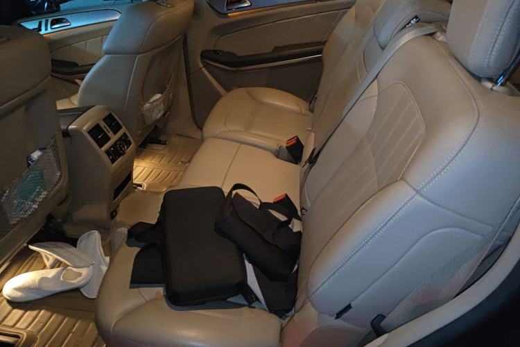 Used Mercedes-Benz GL-Class 2014 GL 400 4MATIC Dynamic Model Left Rear Seat