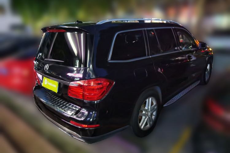 Used Mercedes-Benz GL-Class 2014 GL 400 4MATIC Dynamic Model Rear Right 45 Deg