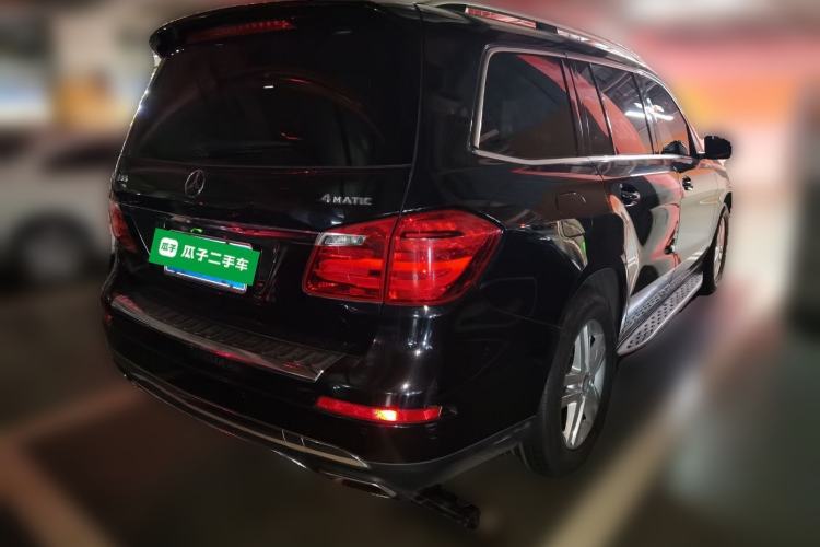 Used Mercedes-Benz GL-Class 2014 GL 400 4MATIC Dynamic Model Rear Right 45 Deg