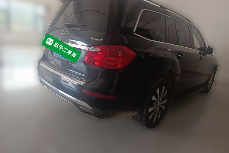 Used Mercedes-Benz GL-Class 2014 GL 400 4MATIC Dynamic Model Rear Right 45 Deg