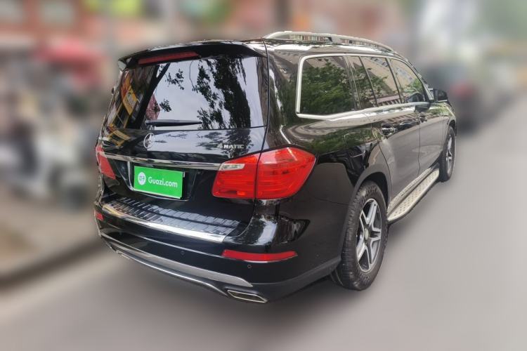 Used Mercedes-Benz GL-Class 2014 GL 400 4MATIC Dynamic Model Rear Right 45 Deg