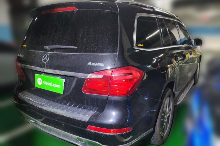Used Mercedes-Benz GL-Class 2014 GL 400 4MATIC Dynamic Model Rear Right 45 Deg