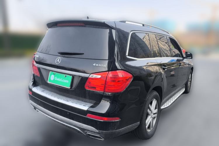 Used Mercedes-Benz GL-Class 2014 GL 400 4MATIC Dynamic Model Rear Right 45 Deg