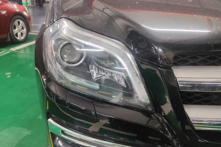 Used Mercedes-Benz GL-Class 2014 GL 400 4MATIC Dynamic Model Right Front Headlight