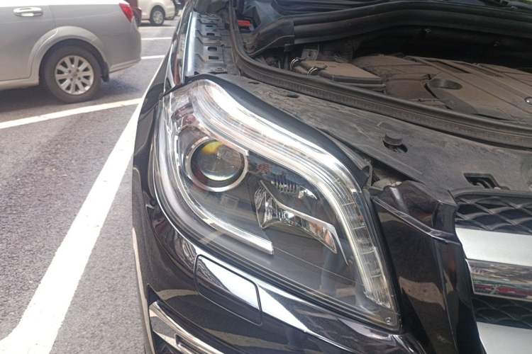 Used Mercedes-Benz GL-Class 2014 GL 400 4MATIC Dynamic Model Right Front Headlight