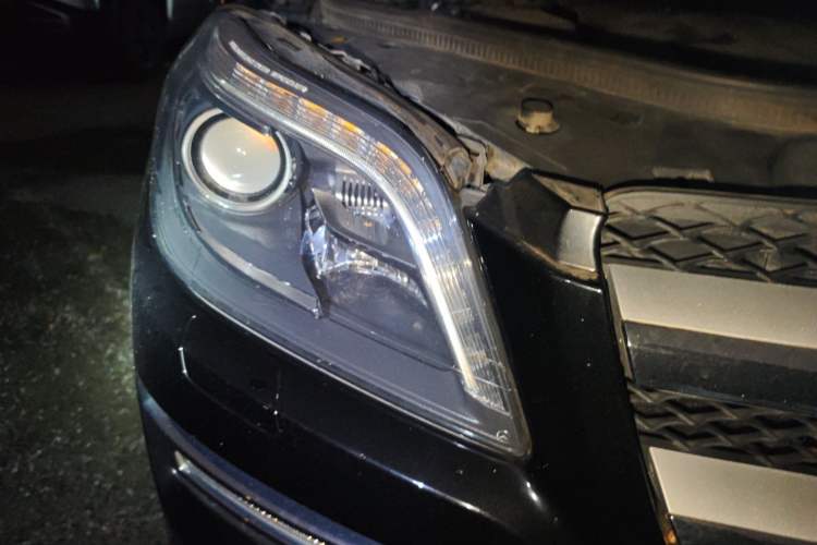 Used Mercedes-Benz GL-Class 2014 GL 400 4MATIC Dynamic Model Right Front Headlight