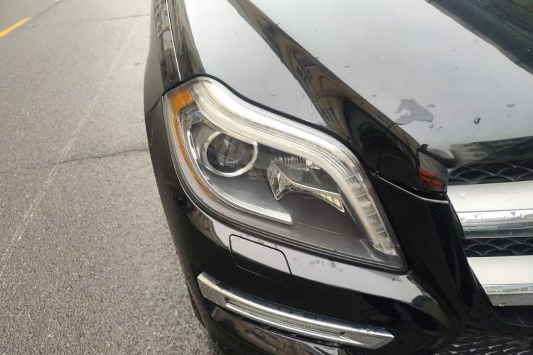 Used Mercedes-Benz GL-Class  Right Front Headlight