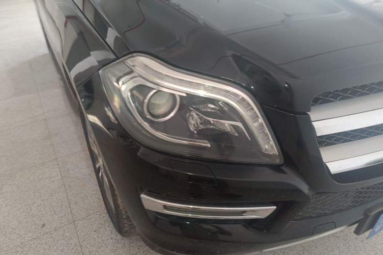 Used Mercedes-Benz GL-Class 2014 GL 400 4MATIC Dynamic Model Right Front Headlight