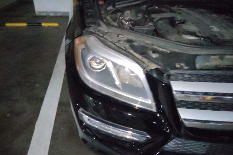 Used Mercedes-Benz GL-Class  Right Front Headlight