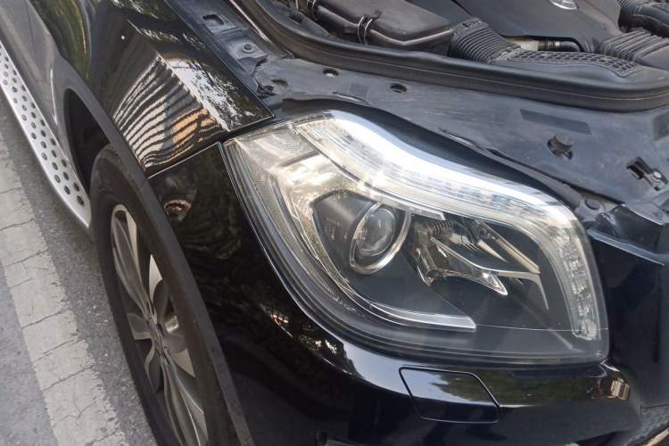 Used Mercedes-Benz GL-Class 2014 GL 400 4MATIC Luxury Model Right Front Headlight