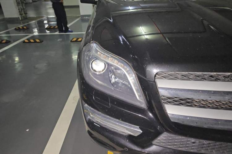 Used Mercedes-Benz GL-Class 2014 GL 400 4MATIC Dynamic Model Right Front Headlight