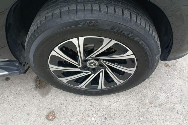 Used Mercedes-Benz GL-Class 2014 GL 400 4MATIC Dynamic Model Right Front Wheel Hub