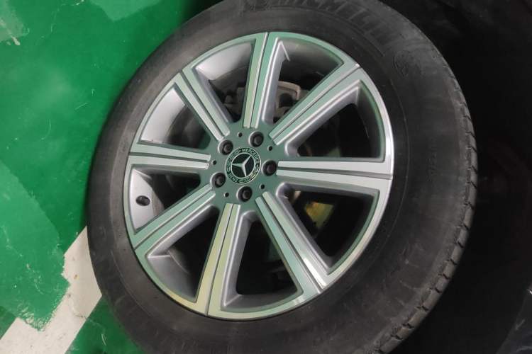 Used Mercedes-Benz GL-Class 2014 GL 400 4MATIC Dynamic Model Right Front Wheel Hub