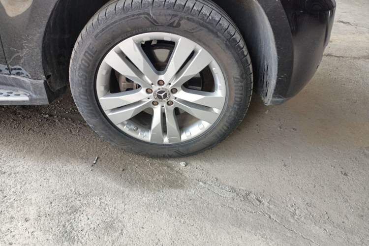 Used Mercedes-Benz GL-Class 2014 GL 350 CDI 4MATIC Right Front Wheel Hub