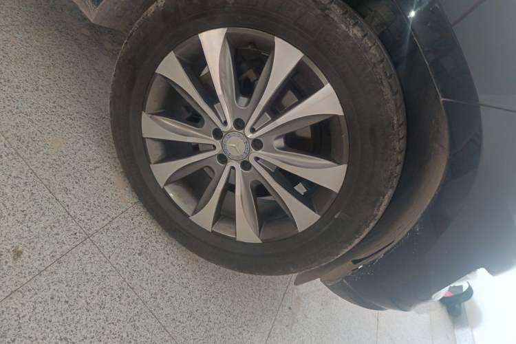 Used Mercedes-Benz GL-Class 2014 GL 400 4MATIC Dynamic Model Right Front Wheel Hub