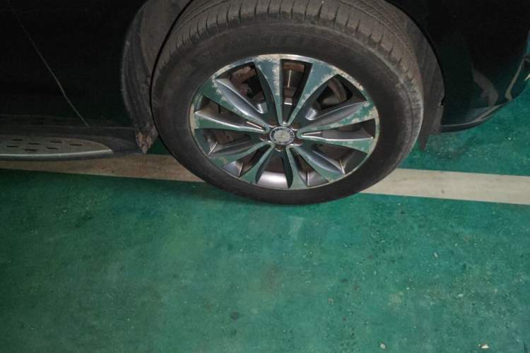 Used Mercedes-Benz GL-Class 2014 GL 400 4MATIC Luxury Model Right Front Wheel Hub