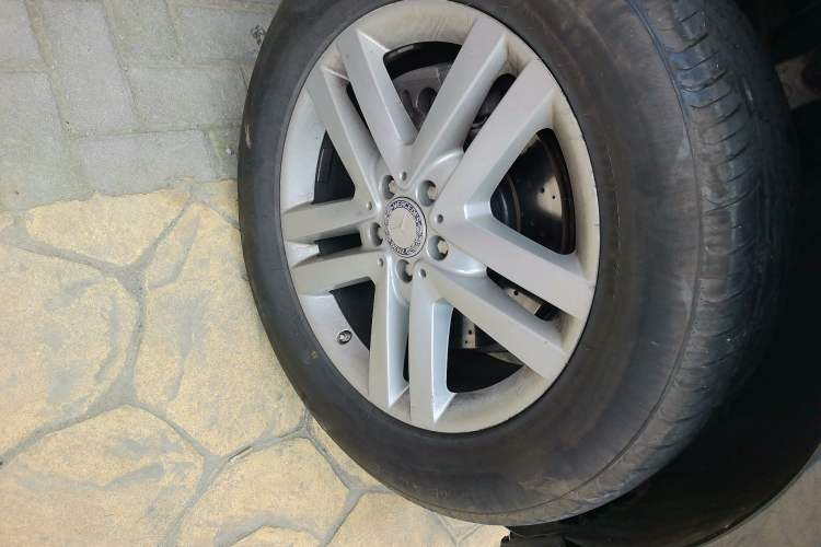 Used Mercedes-Benz GL-Class 2014 GL 350 CDI 4MATIC Right Front Wheel Hub