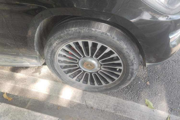 Used Mercedes-Benz GL-Class 2014 GL 350 CDI 4MATIC Right Front Wheel Hub
