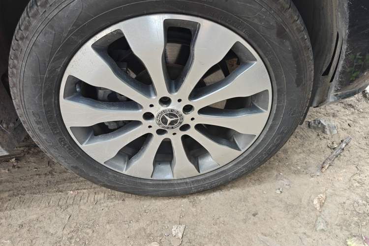 Used Mercedes-Benz GL-Class 2014 GL 350 CDI 4MATIC Right Front Wheel Hub