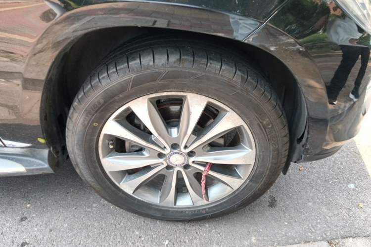 Used Mercedes-Benz GL-Class  Right Front Wheel Hub