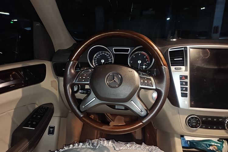 Used Mercedes-Benz GL-Class 2014 GL 350 CDI 4MATIC Steering Wheel