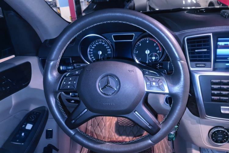 Used Mercedes-Benz GL-Class 2014 GL 350 CDI 4MATIC Steering Wheel