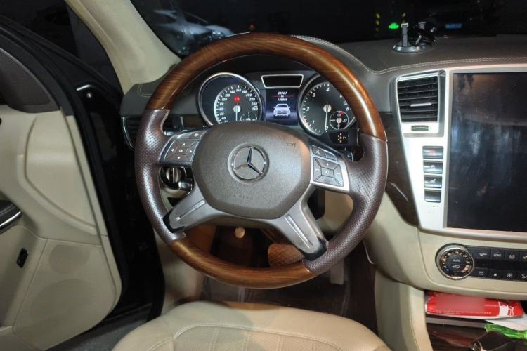 Used Mercedes-Benz GL-Class 2014 GL 350 CDI 4MATIC Steering Wheel