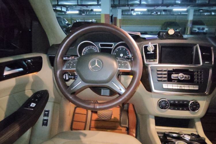 Used Mercedes-Benz GL-Class  Steering Wheel