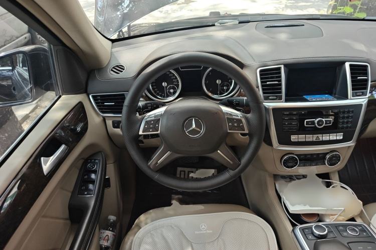 Used Mercedes-Benz GL-Class 2014 GL 350 CDI 4MATIC Steering Wheel