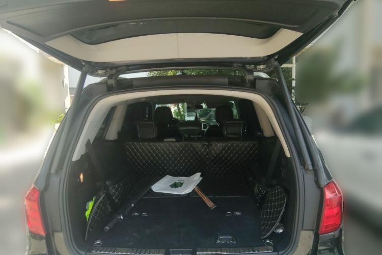 Used Mercedes-Benz GL-Class 2014 GL 400 4MATIC Dynamic Model Trunk