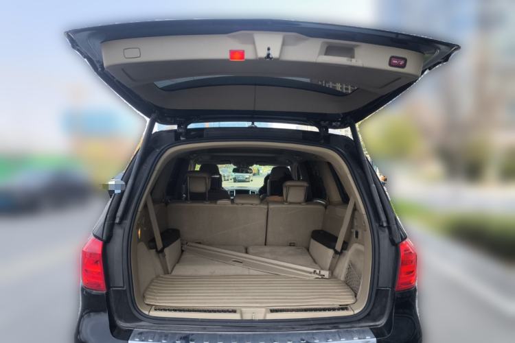 Used Mercedes-Benz GL-Class 2014 GL 400 4MATIC Dynamic Model Trunk