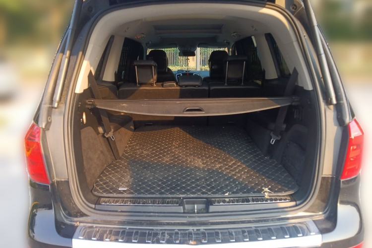 Used Mercedes-Benz GL-Class 2014 GL 400 4MATIC Luxury Model Trunk
