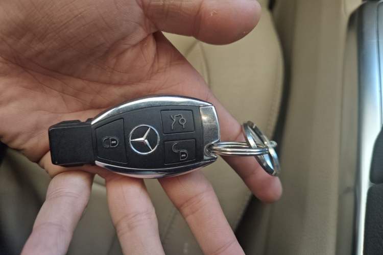 Used Mercedes-Benz GL-Class 2014 GL 400 4MATIC Luxury Model Vehicle Key
