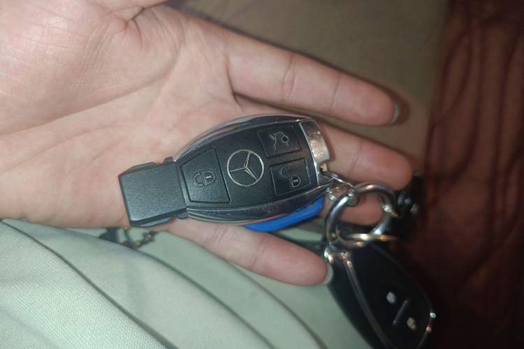 Used Mercedes-Benz GL-Class 2014 GL 400 4MATIC Dynamic Model Vehicle Key