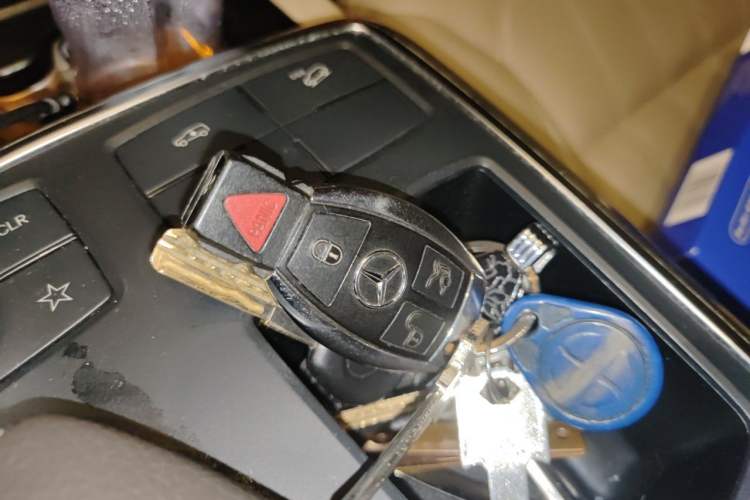Used Mercedes-Benz GL-Class  Vehicle Key